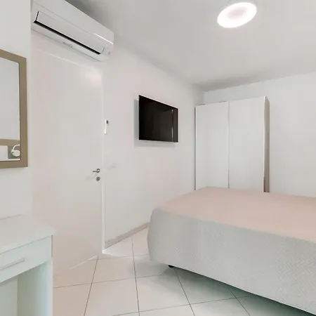 公寓 Residenza Acquamarina - Siroli Collection