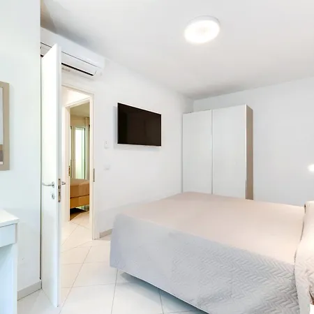 Residenza Acquamarina - Siroli Collection 公寓 *